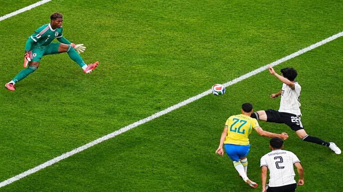 Comeback Dramatis! Brasil Singkirkan Jepang Lewat Gol Telat Martinelli