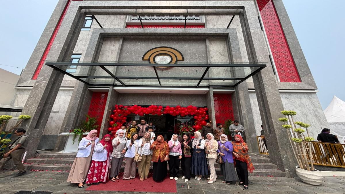 Dua Srikandi Sulawesi Tengah Tampil Bersama, Reny Lamadjido dan Imelda liliana Muhidin Resmikan Pramita Lab di Palu