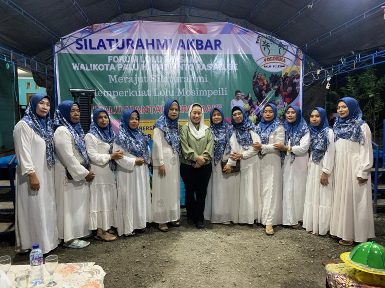 Warga Lolu Sampaikan Dukungan untuk Imelda di Silaturahmi Akbar. Imelda: Mari Kawal dan Dukung 35 Program Prioritas Pemkot Palu